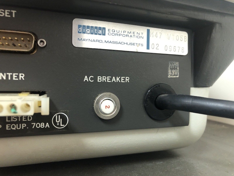 File:DEC VT05 305002197651-18.jpg