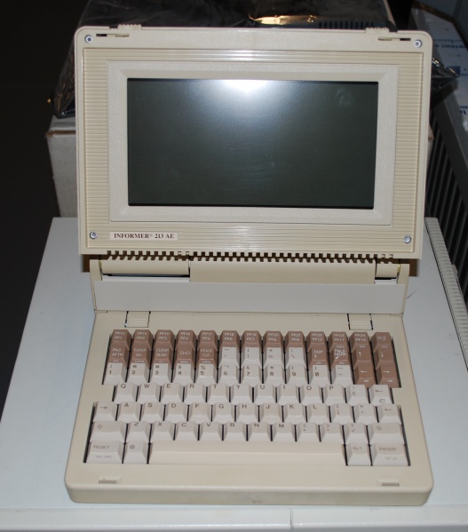 File:Informer 213 AE.jpg