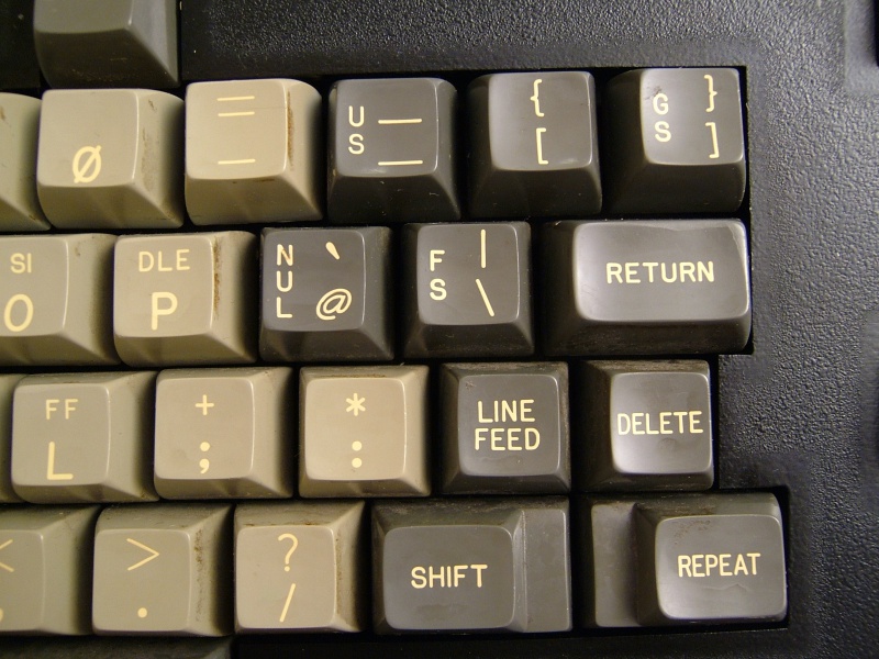File:Tektronix 4002A Keyboard Detail2.jpg
